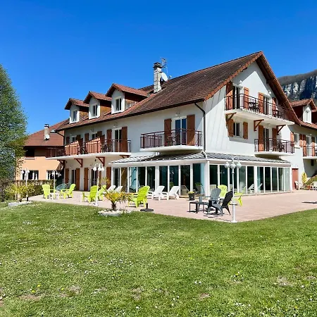 Les Bergeronnettes Otel 3*