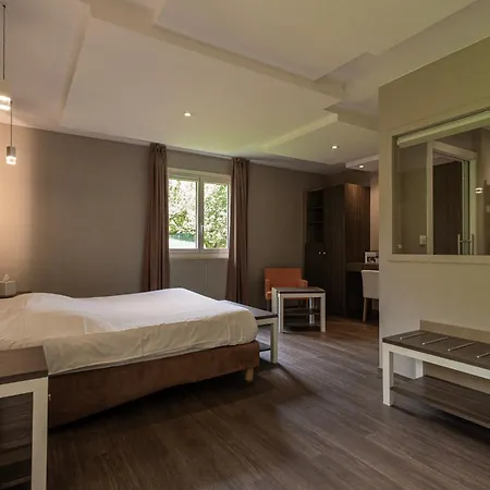 Les Bergeronnettes Hotel 3*
