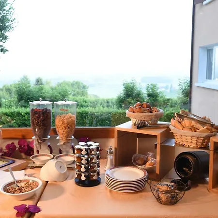 Les Bergeronnettes Otel